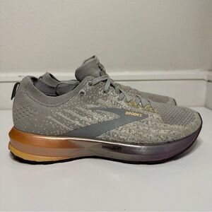 Brooks Levitate 3 Women’s Size 8.5 Gray Sneakers
